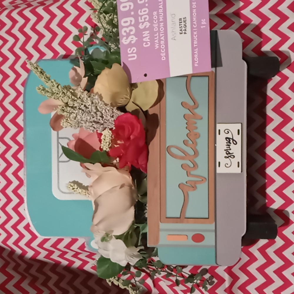 Spring pick-up truck decor